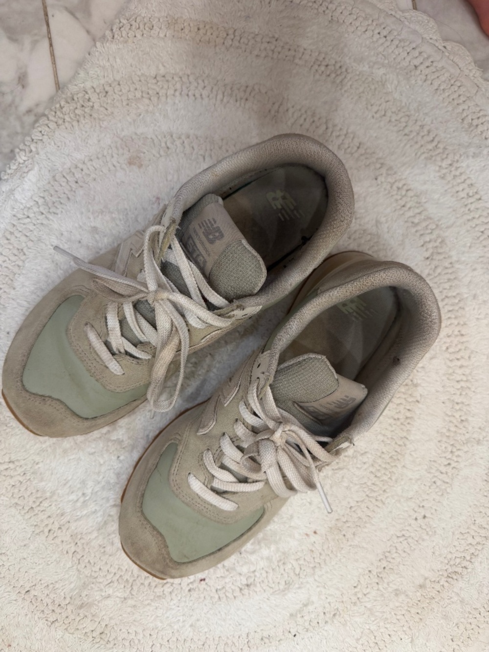 Women’s New Balance size 10